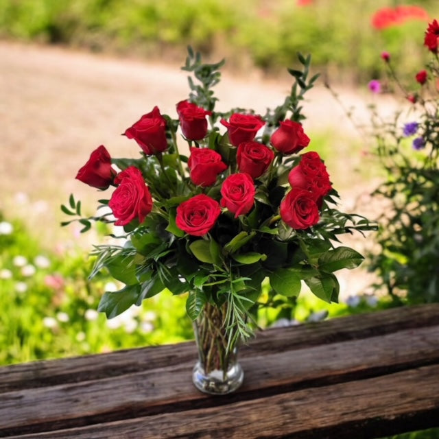 Local Red Roses Dozen Red Roses – Comox Flowerpot